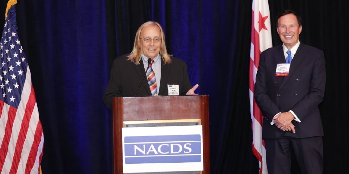Charles Meng, CEO of the Arlington Food Assistance Center – with NACDS President and CEO Steven C. Anderson Charles Meng, CEO of the Arlington Food Assistance Center - with NACDS President and CEO Steven C. Anderson